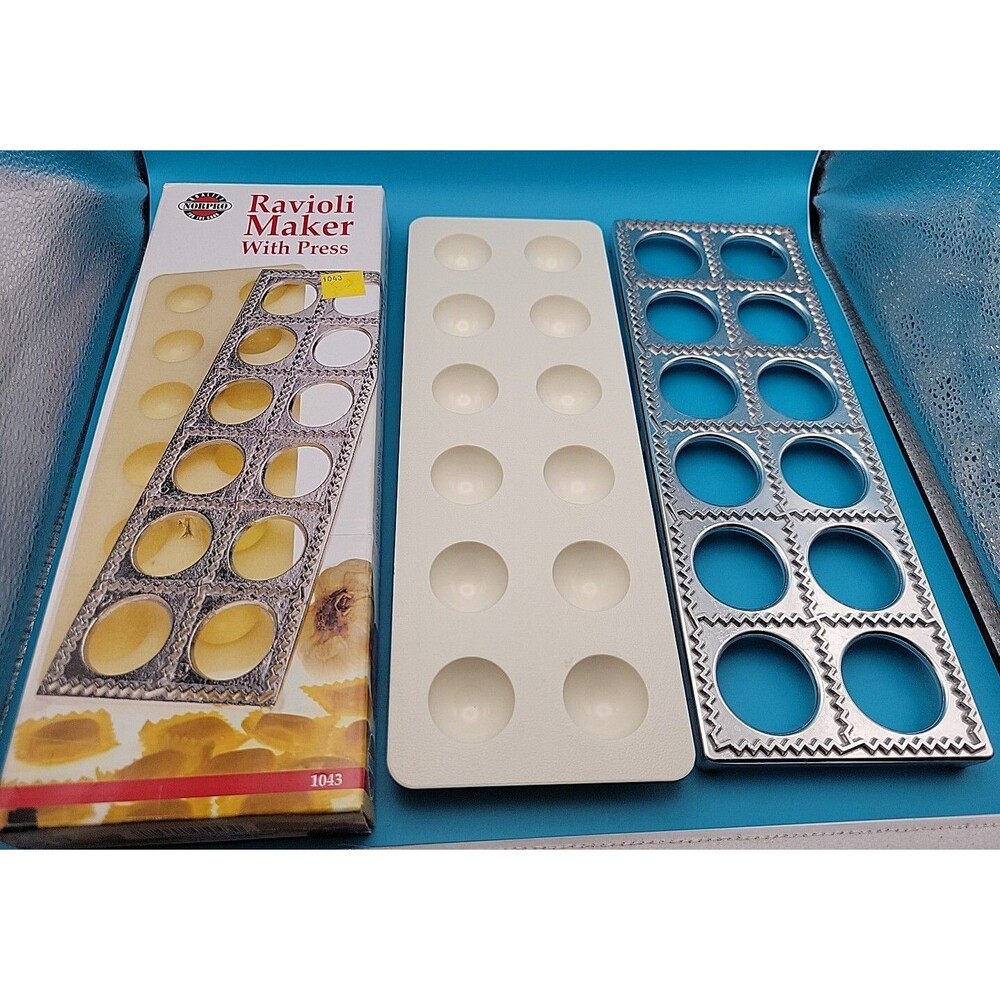 NORPRO Ravioli Maker With Press #1043 ~ Makes 12 Ravioli ~ Easy To Make